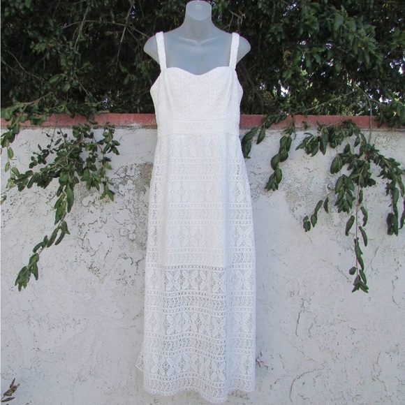 Betsey Johnson Dresses & Skirts - Elegant White Lace Dress